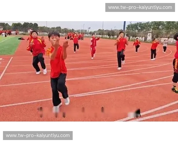 体育训练花絮：汗水背后的成长与坚持